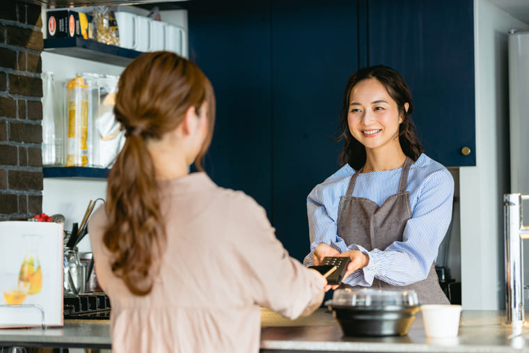 【ケース別紹介!】飲食業界必見!人手不足解消方法 最新採用データから解説